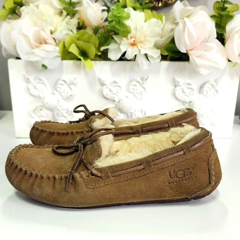 Ugg Suede Chestnut Moccasin Slippers Size 2